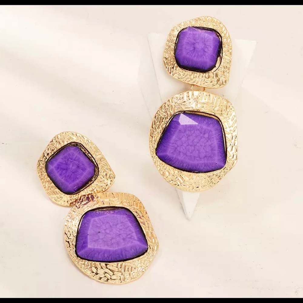 Gold Color Metal Purple Color Earring’s